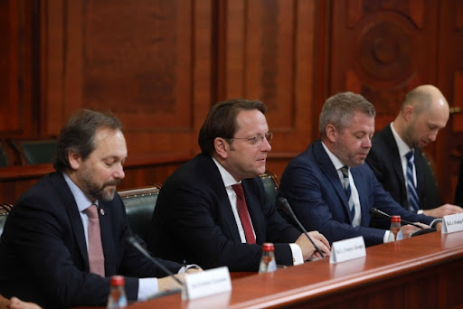 Varheji: Kosovo treba da nastavi reforme posebno u oblasti pravosuđa