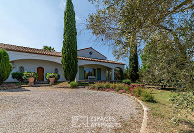 Maison avec piscine et terrasse 4