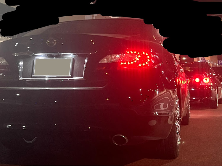 フーガのお盆・車高調整・オフ会・洗車に関するカスタム事例の投稿画像2枚目