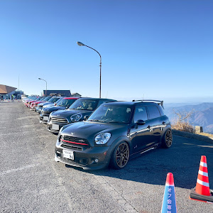 ミニ クロスオーバー JCW