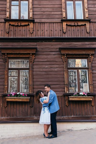 Fotógrafo de casamento Artem Denisevich (woolderen). Foto de 8 de junho 2017