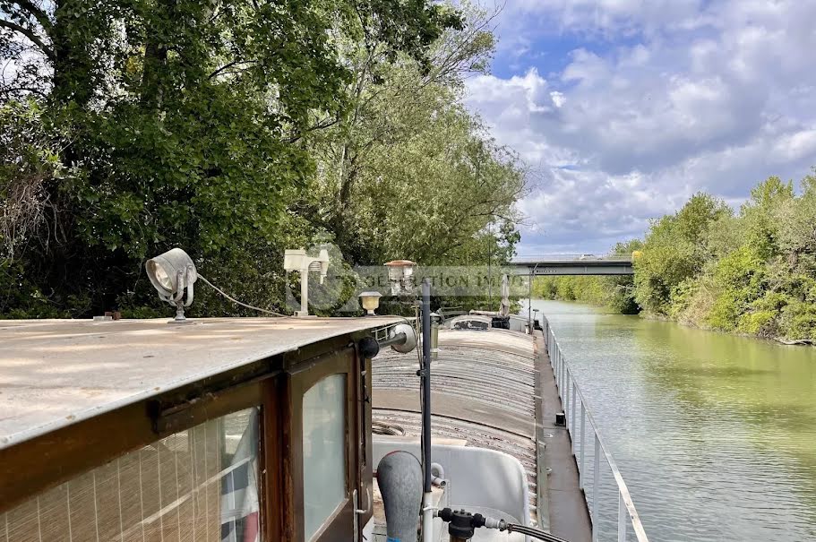 Vente péniche  150 m² à Arles (13200), 270 000 €