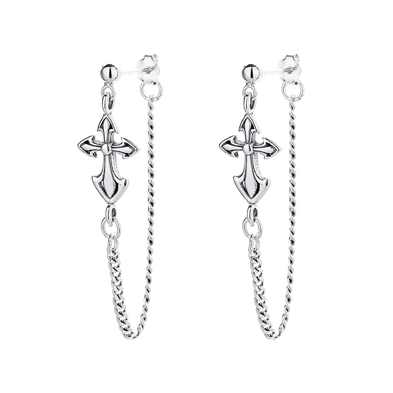 Brincos de Studs com Cruz Vintage em Prata 925 e Estrela de Seis Pontas. Design delicado e elegante para todas ocasiões.