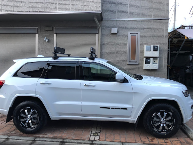 グランドチェロキーの洗車に関するカスタム事例の投稿画像1枚目