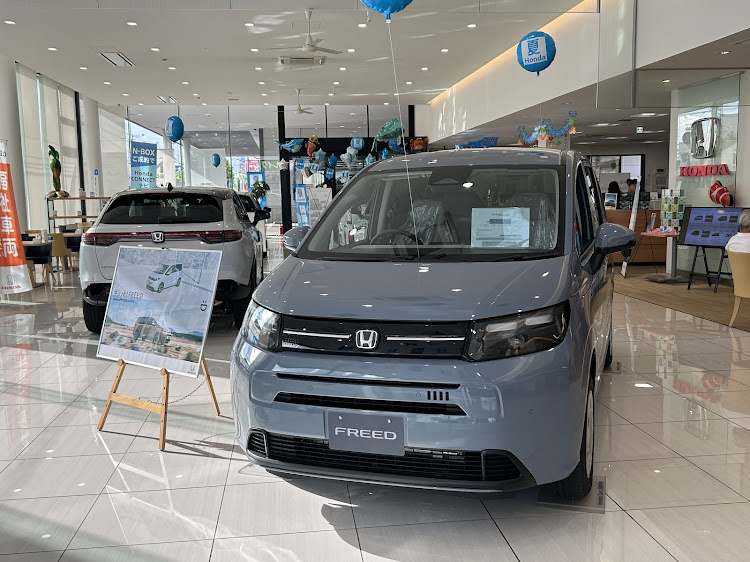 フリードの新車1ヶ月点検・ナビ不具合対策・レーダー探知機移設に関するカスタム事例の投稿画像1枚目