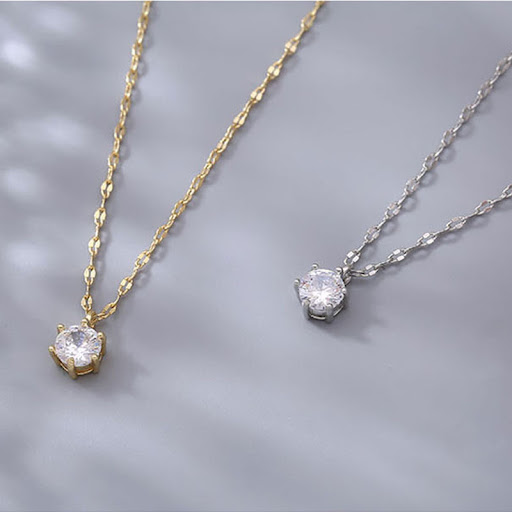 Title 5, Womens Fashion Copper Pendant Necklace, a styl...