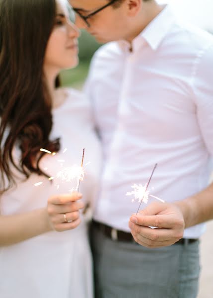 Fotógrafo de casamento Dmitriy Melnikov (melnikof). Foto de 30 de agosto 2016