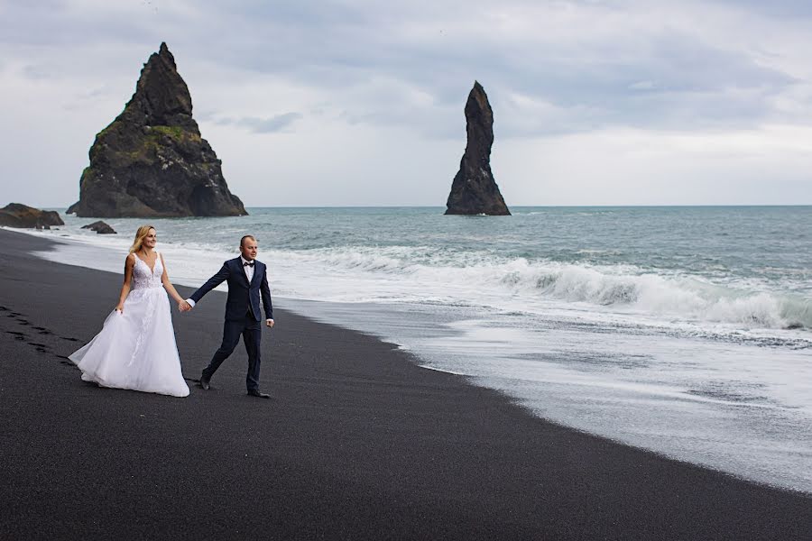 Wedding photographer Konrad Żurawski (konradzurawski). Photo of 31 October 2021