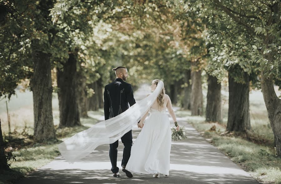 Photographe de mariage Ádám Sóstai (bluenightphoto). Photo du 13 septembre 2022