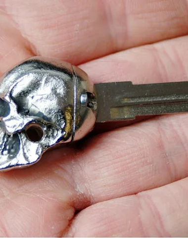 Creative Personality Skull Keychain - 0