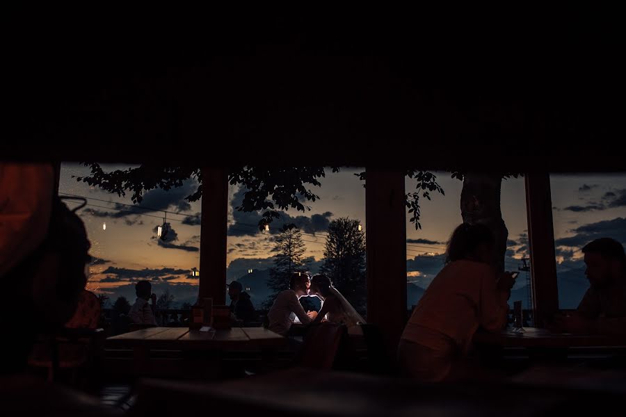 Fotógrafo de casamento Dmitriy Makarchenko (weddmak). Foto de 14 de janeiro 2019