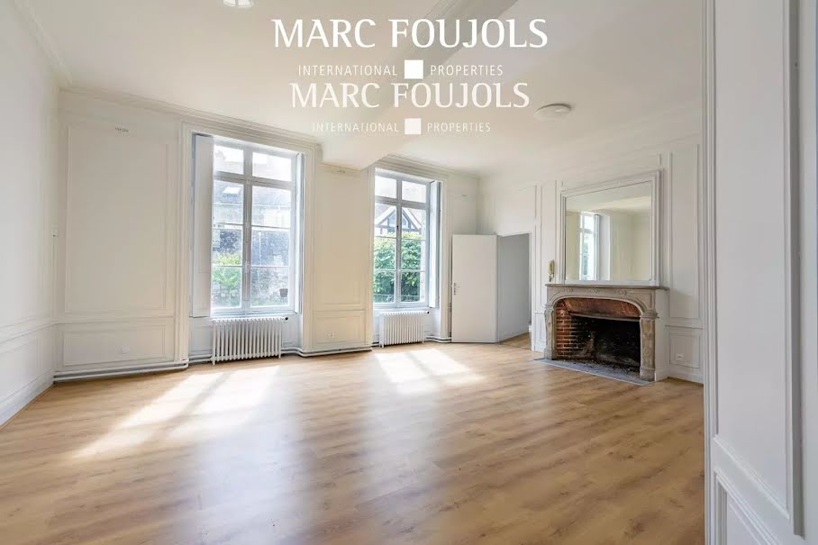 Vente locaux professionnels 12 pièces 330 m² à Senlis (60300), 845 000 €