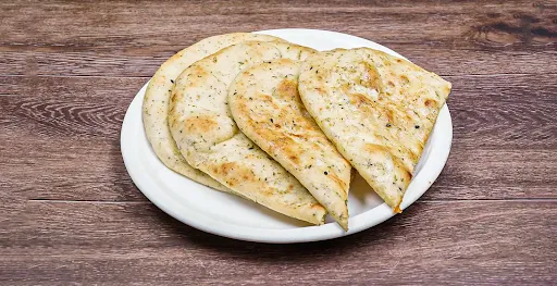 2 Khameeri Butter Kulcha