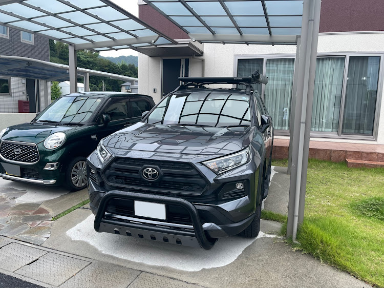 RAV4のrav4 adventure・オフロードパッケージ・ブルバー・ACCイージーアップに関するカスタム事例の投稿画像1枚目