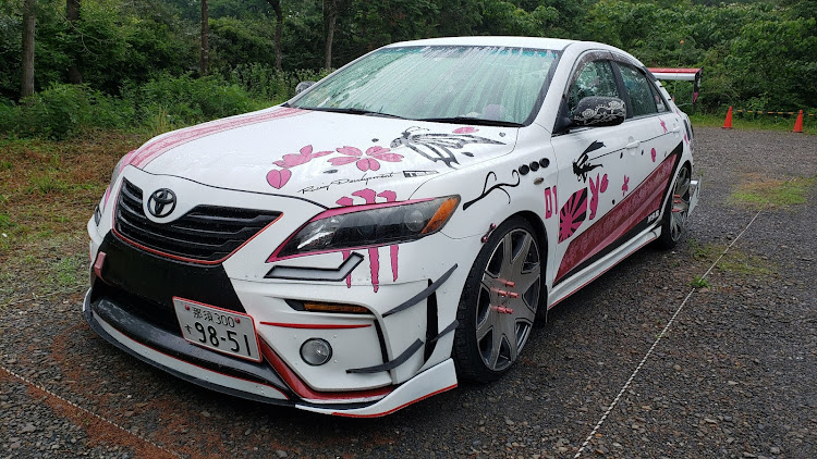 カムリの雨・プチドライブ・どこ行こに関するカスタム事例の投稿画像1枚目