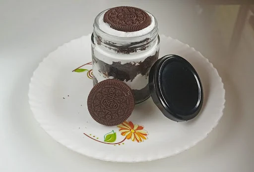 Oreo Jar Cake