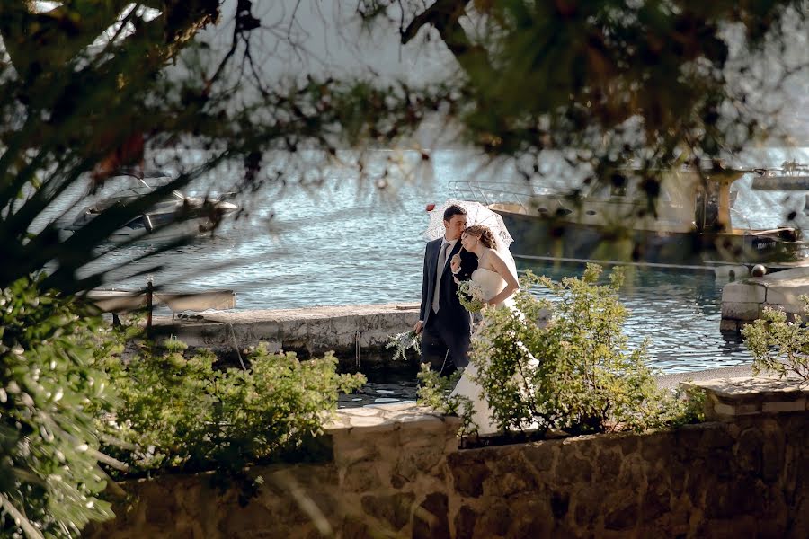 Fotógrafo de bodas Aleksandr Zholobov (zholobov). Foto del 8 de abril 2016