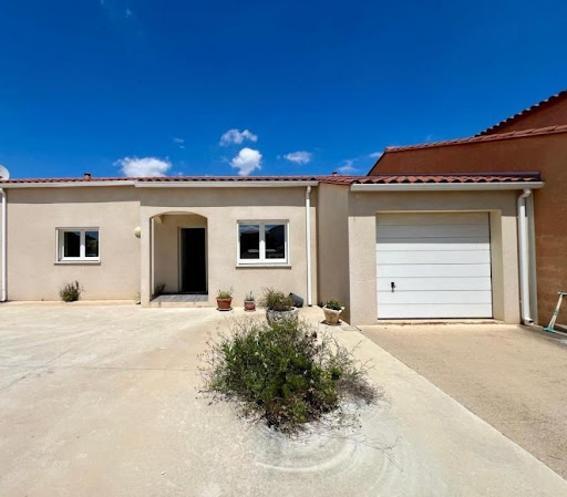 House with terrace 1