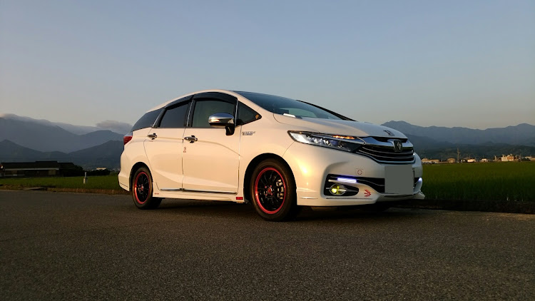 シャトルのこいつも愛車(≧∇≦)bに関するカスタム事例の投稿画像1枚目