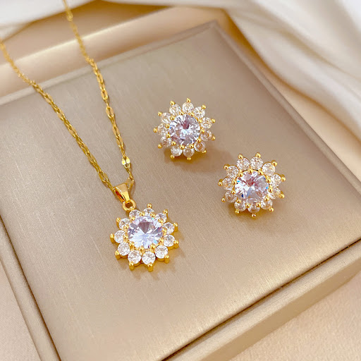 Title 2, Womens Fashion Personality Sunflower Necklace ...