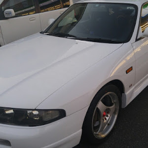 スカイライン R33