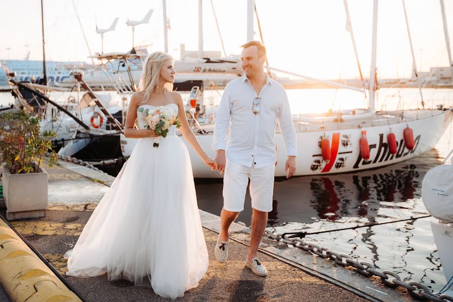 Wedding photographer Albina Belova (albina12). Photo of 13 August 2019