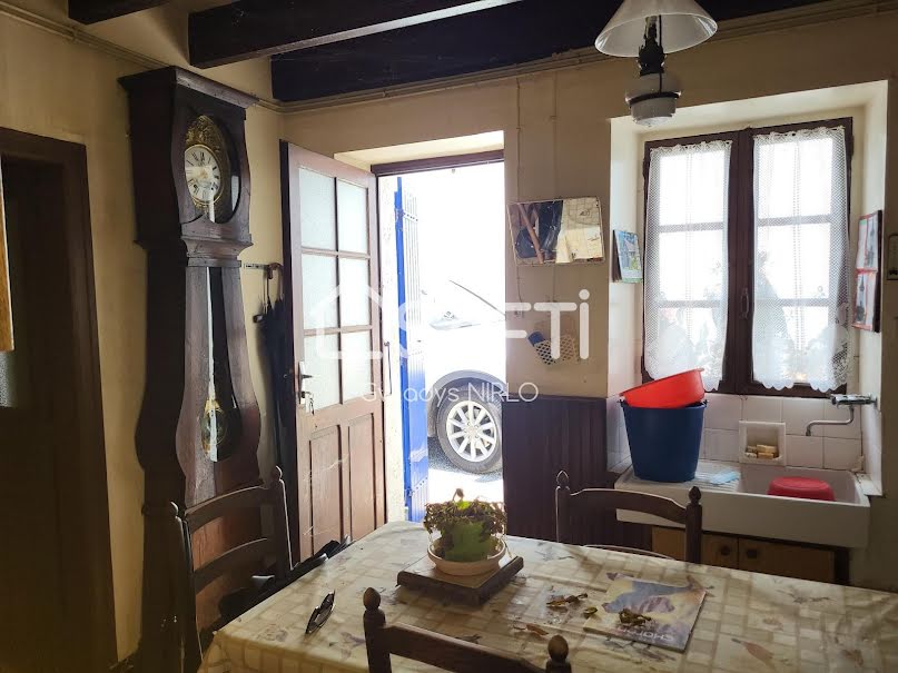 Vente maison 3 pièces 52 m² à Terres-de-Haute-Charente (16270), 36 000 €