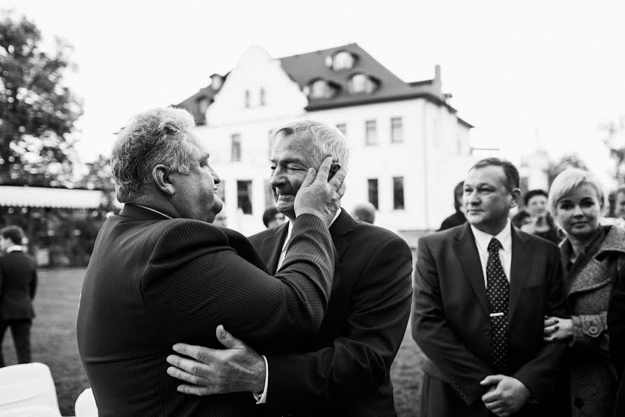 Fotógrafo de casamento Viktoriya Artyshevskaya (fuksija). Foto de 4 de março 2015