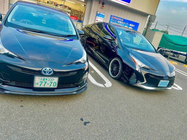 プリウスのプリウス乗りと繋がりたい・低そうで低くない少し低い車・車好き女子と繋がりたい・福岡・洗車に関するカスタム事例の投稿画像1枚目
