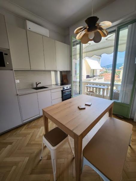 Location meublée appartement 1 pièce 36 m² à Nice (06000), 1 200 €