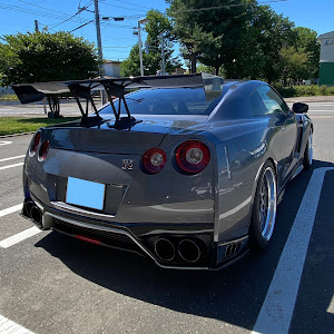 NISSAN GT-R R35