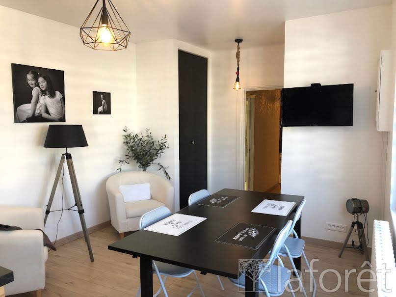 Location  maison 5 pièces 110 m² à Bernay (27300), 892 €