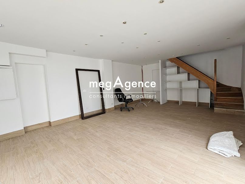 Vente locaux professionnels 3 pièces 72 m² à Bouafle (78410), 205 000 €