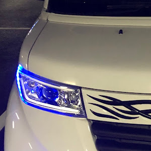 bB QNC21