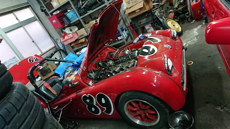 RX-7のポルシェ911s・トライアンフTRに関するカスタム事例の投稿画像4枚目