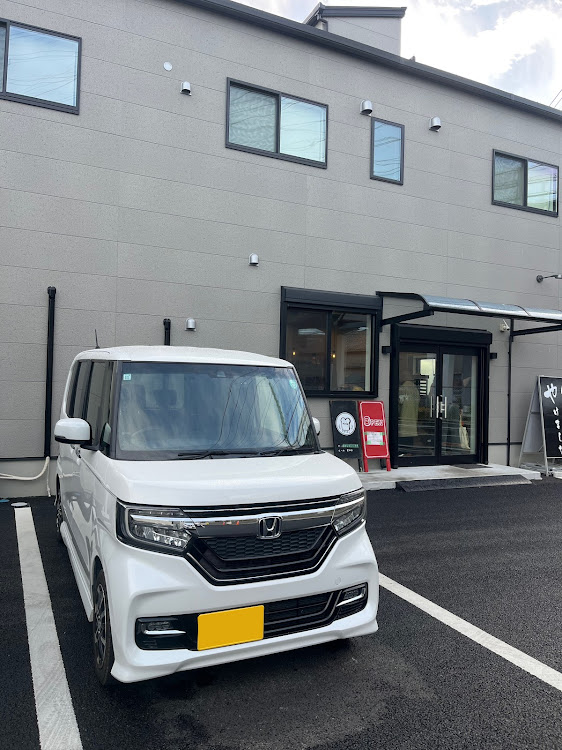 Nボックスカスタムの皆さまお疲れ様です・いいね＆フォロー＆コメントありがとうございます・駐車枠ぴったり選手権に関するカスタム事例の投稿画像1枚目