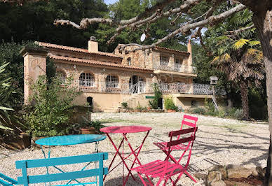 House with pool and terrace 3