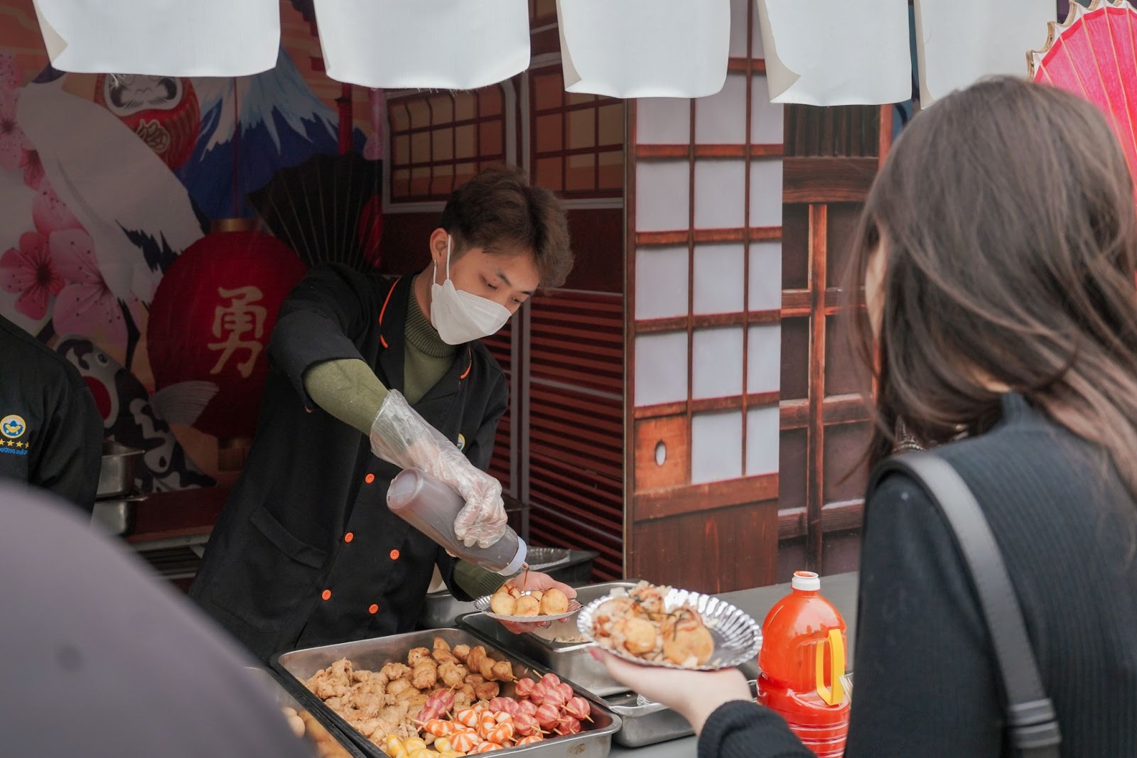 Gian hàng ẩm thực tại hội chợ Yatai