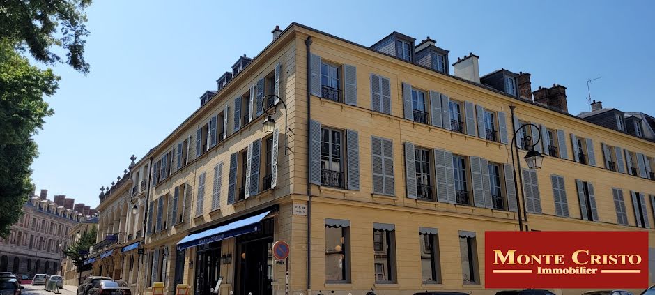 Location  appartement 7 pièces 140 m² à Versailles (78000), 2 990 €