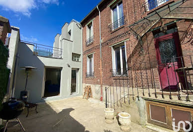 Maison avec terrasse 1