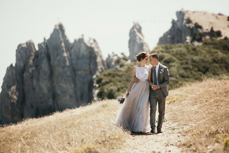 Fotograful de nuntă Vladimir Popovich (valdemar). Fotografia din 15 iulie 2019