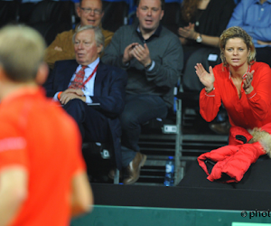 Prachtig! Clijsters breekt vakantie af om Elise te steunen