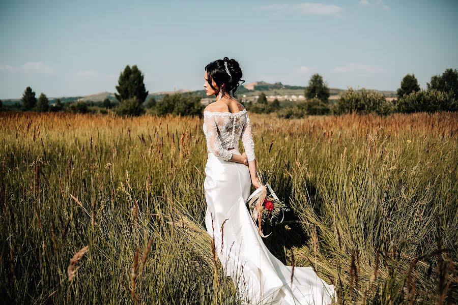 Fotógrafo de casamento Maksim Ovsyannikov (dreamday). Foto de 16 de novembro 2016