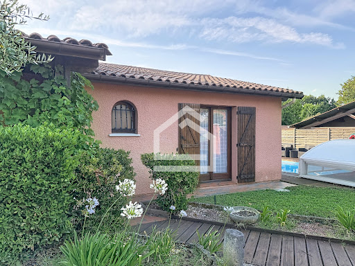 House with pool and garden 1