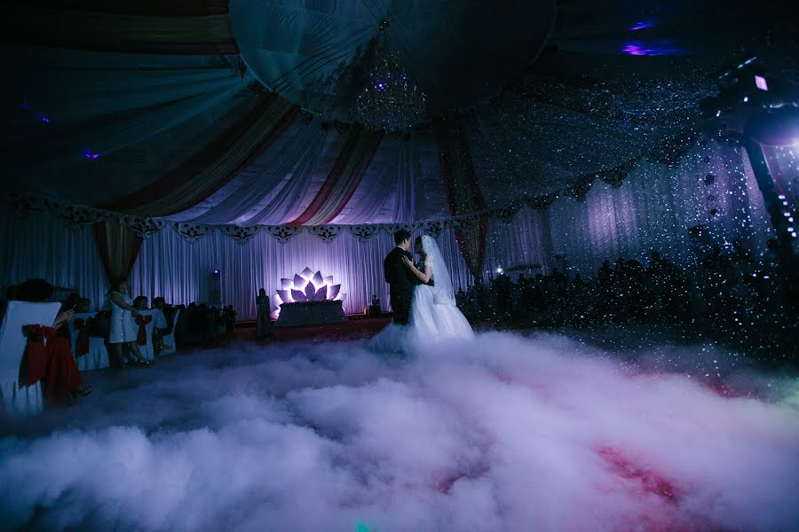 Fotógrafo de casamento Kseniya Ceyner (ksenijakolos). Foto de 19 de agosto 2017