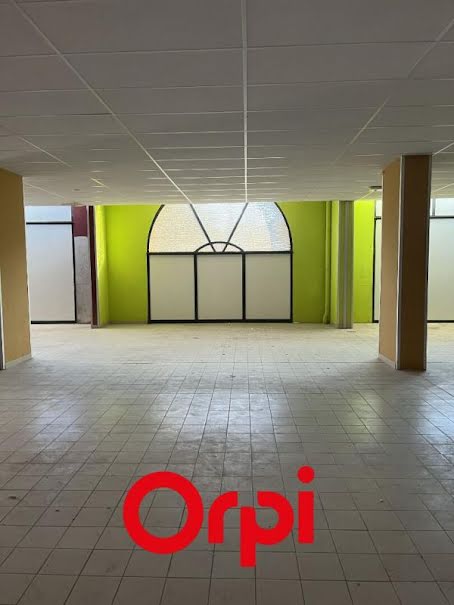 Vente locaux professionnels  74 m² à Saint-Cyr-sur-Mer (83270), 211 600 €