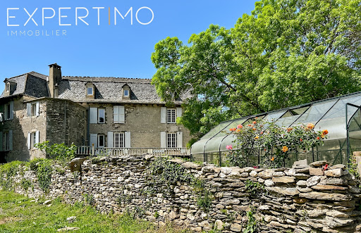 Property with garden 1