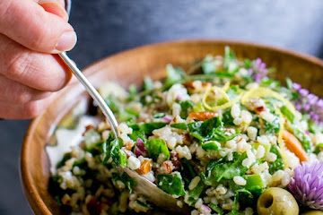 Spinach Pecan Brown Rice Salad