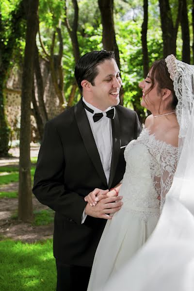 Fotógrafo de casamento Bernardo Olvera (olvera45). Foto de 10 de janeiro 2020