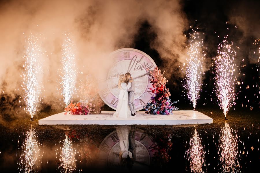 Fotógrafo de casamento Polina Kelnik (polettaphoto). Foto de 18 de março 2021